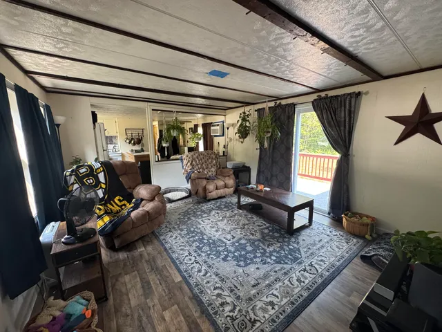 $399,000 | 49 Parkway Lane, Manchester, ME 04351