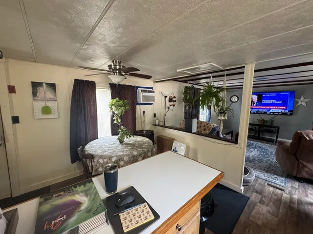 $399,000 | 49 Parkway Lane, Manchester, ME 04351