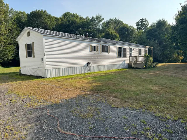 $399,000 | 49 Parkway Lane, Manchester, ME 04351