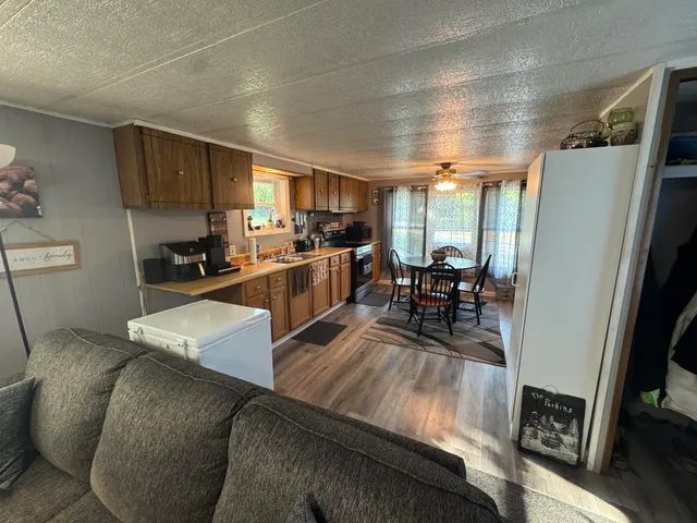 $399,000 | 49 Parkway Lane, Manchester, ME 04351