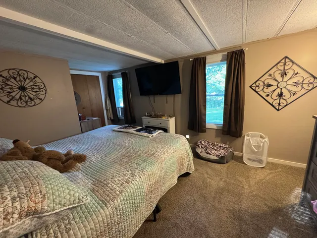 $399,000 | 49 Parkway Lane, Manchester, ME 04351