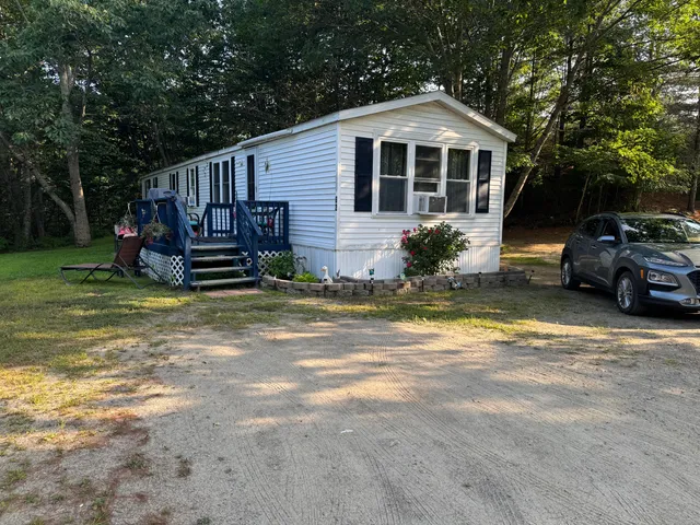 $399,000 | 49 Parkway Lane, Manchester, ME 04351