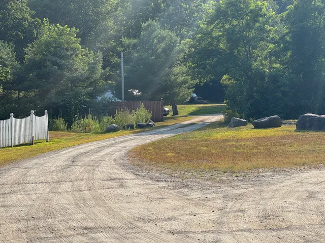 $399,000 | 49 Parkway Lane, Manchester, ME 04351