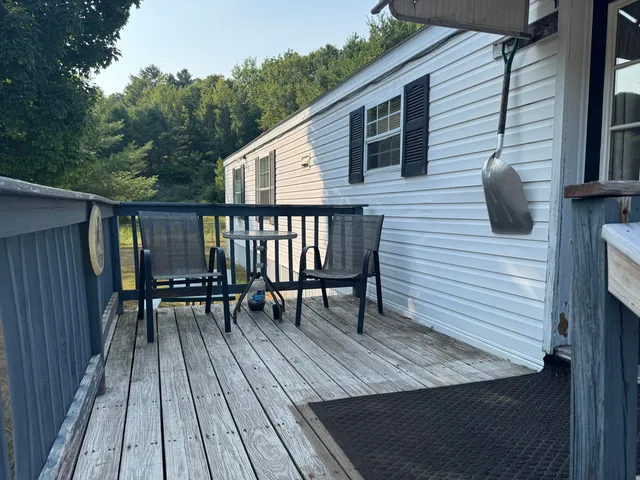 $399,000 | 49 Parkway Lane, Manchester, ME 04351