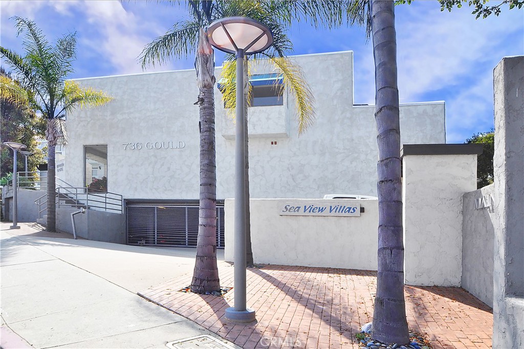 736 Gould Avenue, Unit 26 Hermosa Beach, CA 90254 - Photo 38 of 39 a front view of a house with outdoor space