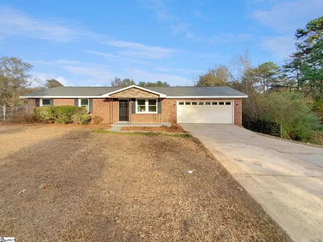 $254,000 | 279 Finch Road, Wellford, SC 29385
