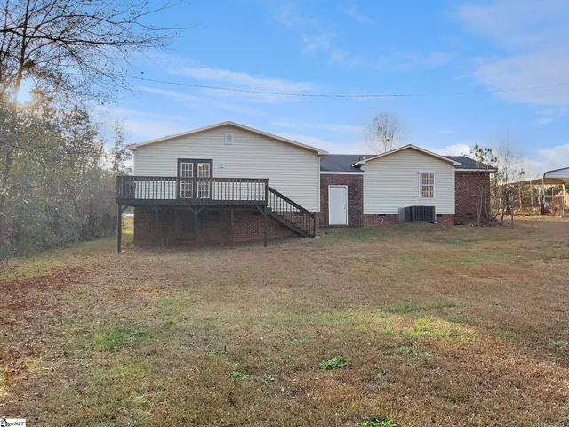 $254,000 | 279 Finch Road, Wellford, SC 29385