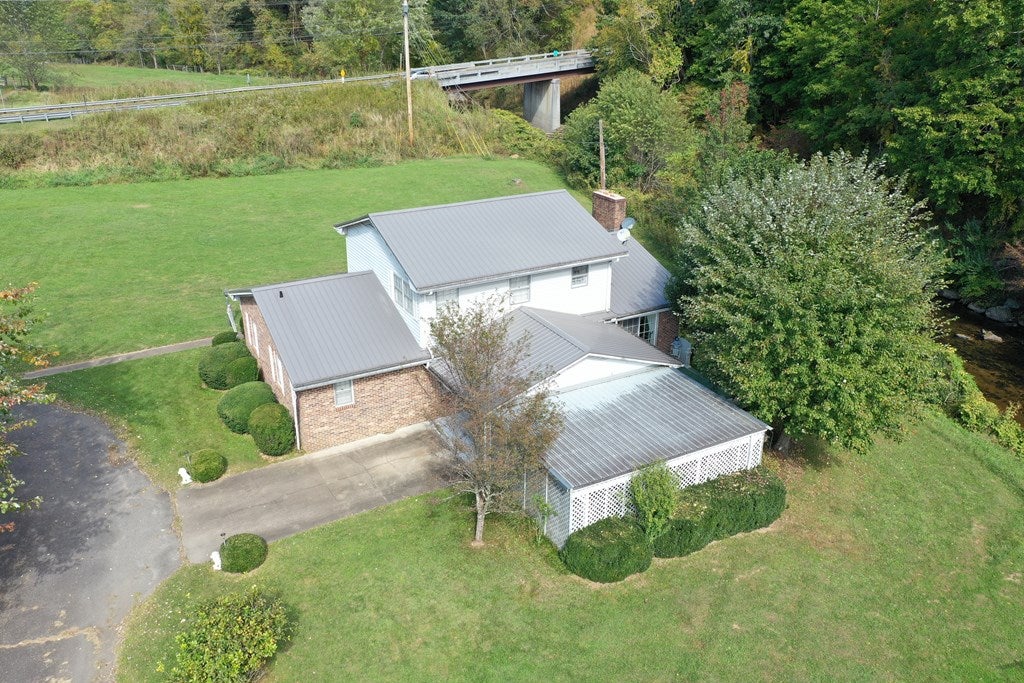 427 Cliffview Road Galax, VA 24333 - Photo 9 of 33 Gallery Image 9