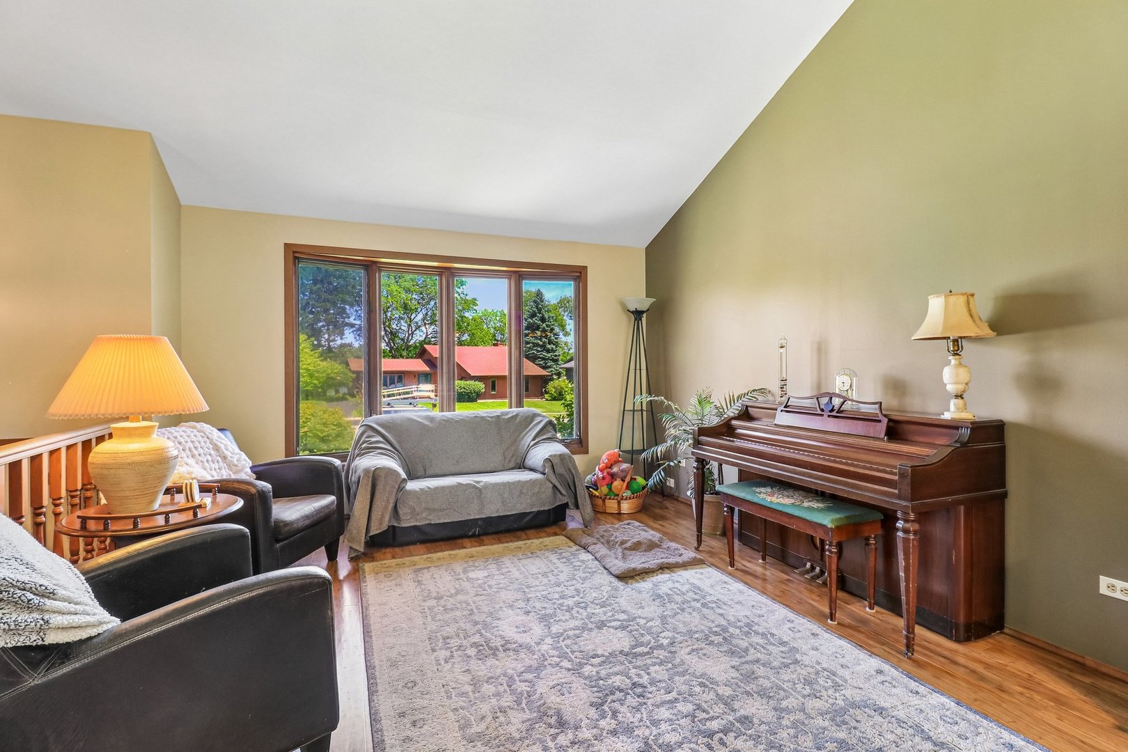 2359 High Point Drive Lindenhurst, IL 60046 - Photo 4 of 45