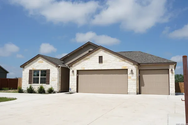 $439,999 | 20929 Pleasanton Road, San Antonio, TX 78264