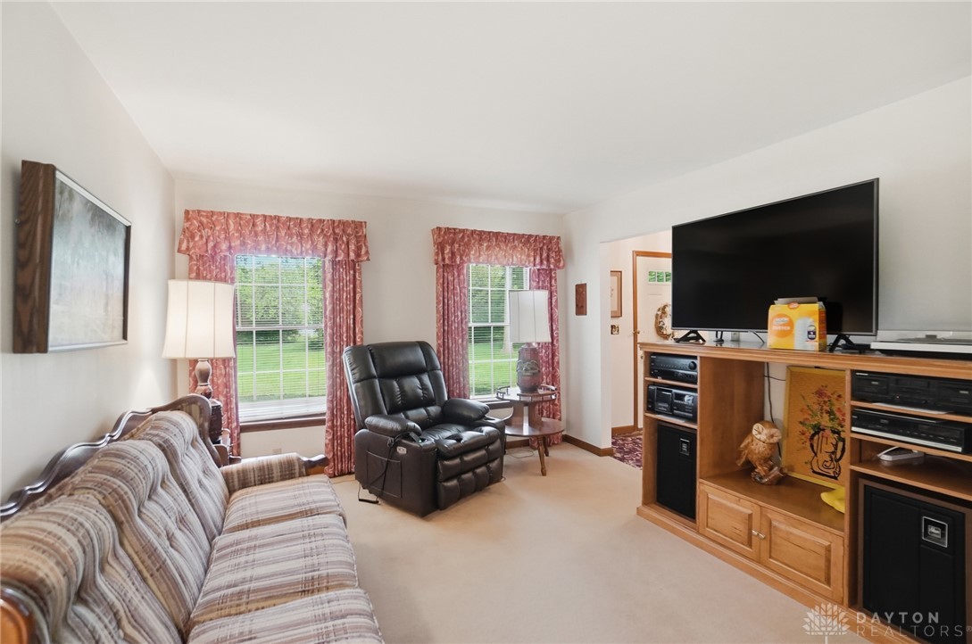 9075 North Hetzler Road Piqua, OH 45356 - Photo 12 of 79