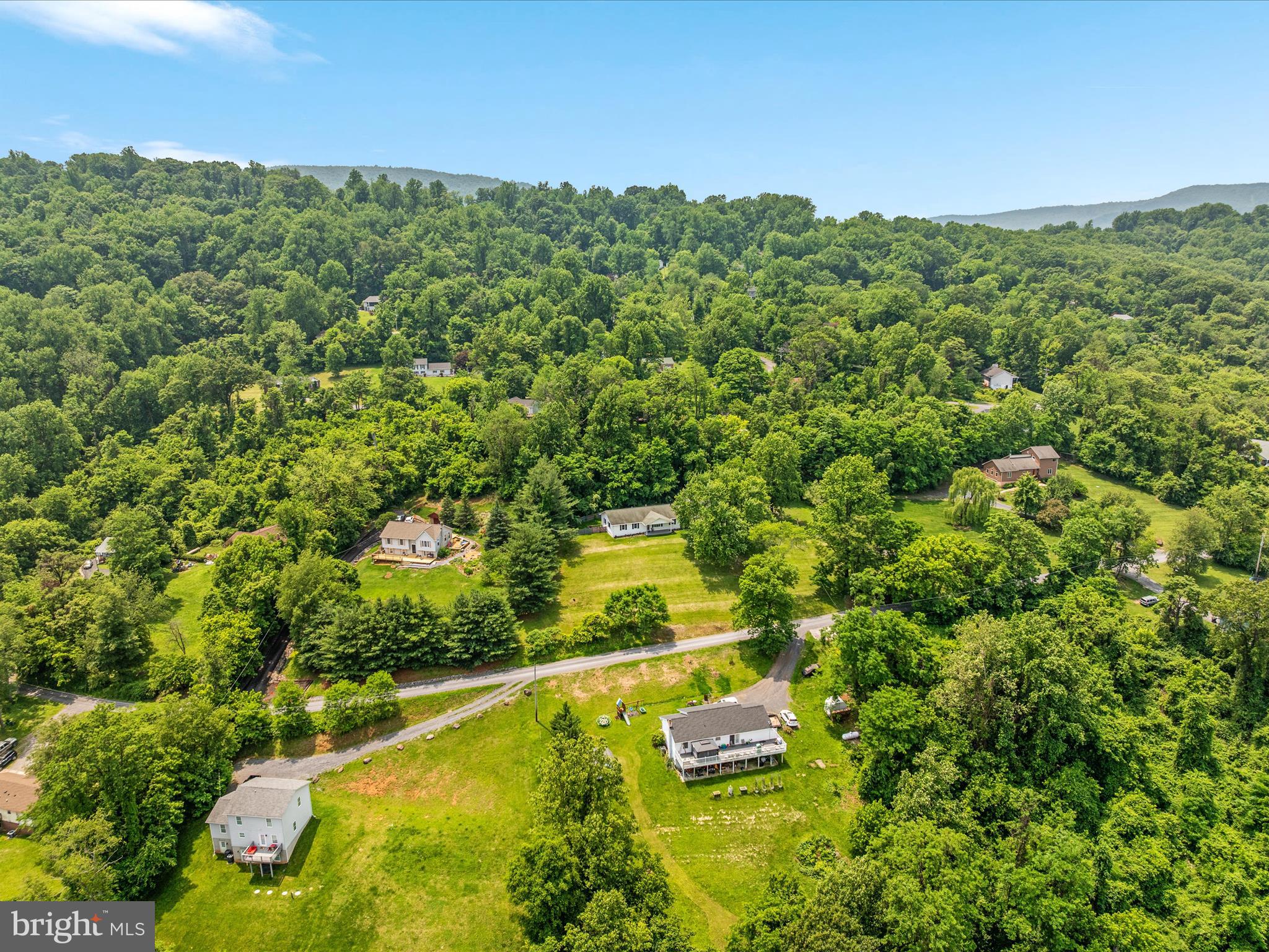 180 Oak Heights Road Front Royal, VA 22630 - Photo 34 of 44 Gallery Image 34