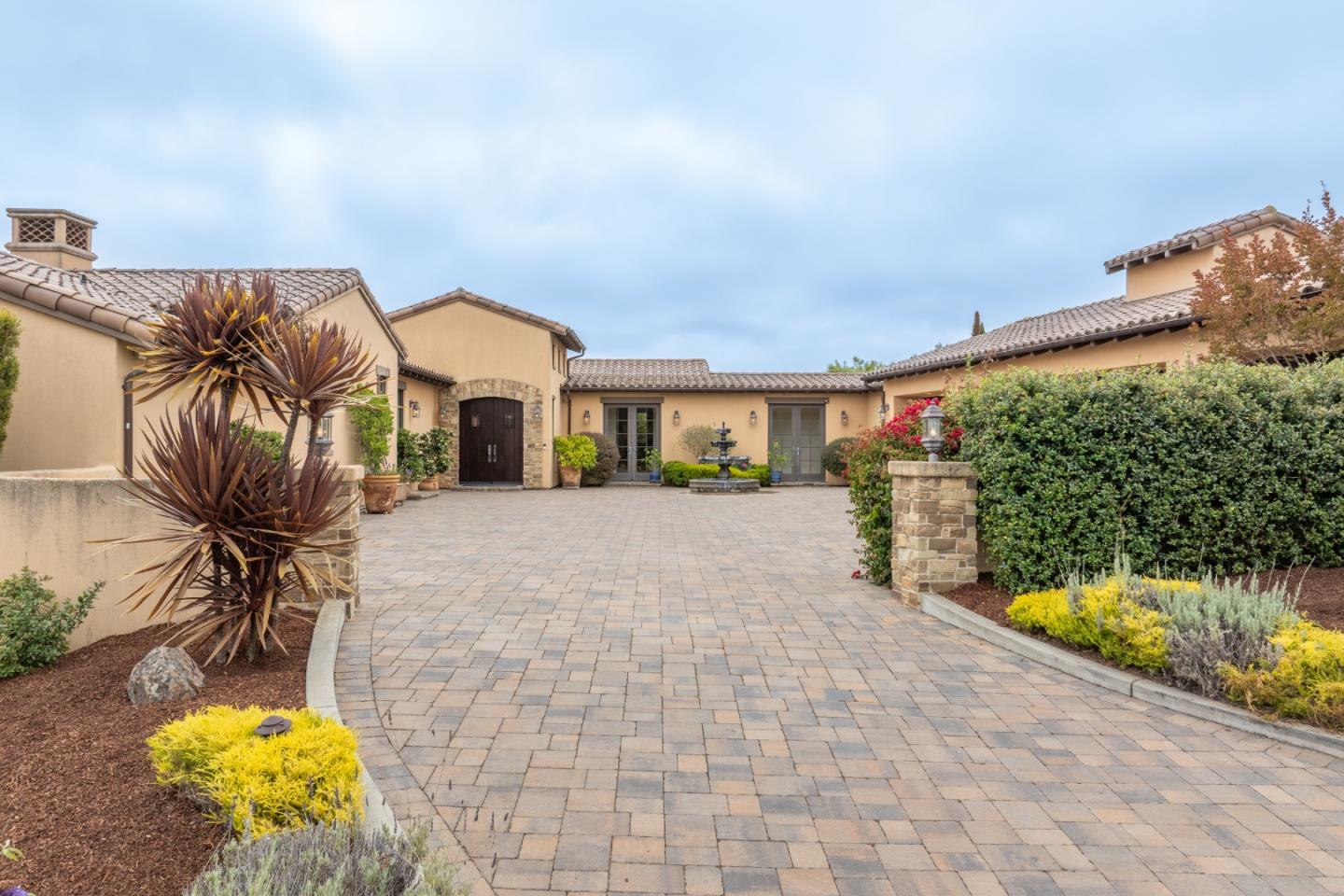 500 Belavida Road Monterey, CA 93940 - Photo 3 of 62