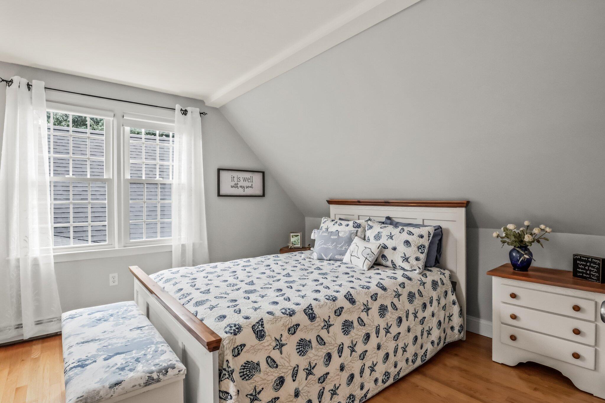 7 Hofe Road Orleans, MA 02653 - Photo 39 of 65 Second floor bedroom
