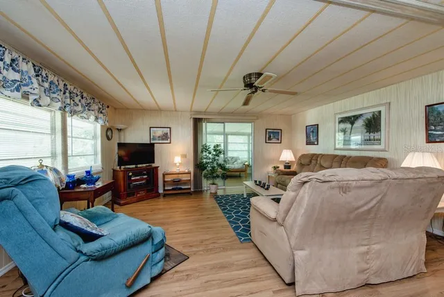 $180,000 | 36 Turtle Creek Court, Unit 31, Safety Harbor, FL 34695