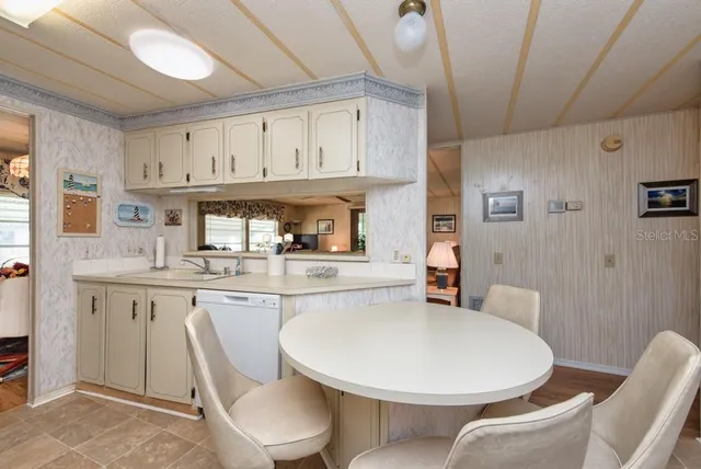 $180,000 | 36 Turtle Creek Court, Unit 31, Safety Harbor, FL 34695