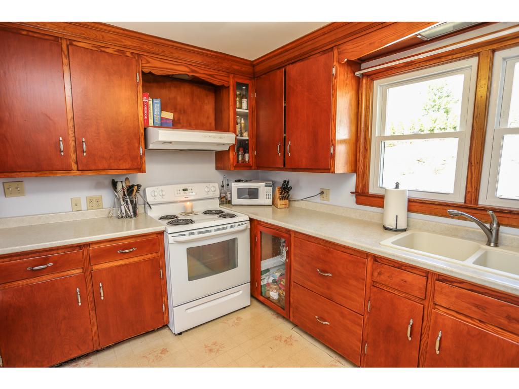 96 Kennard Road Manchester, NH 03104 - Photo 17 of 32