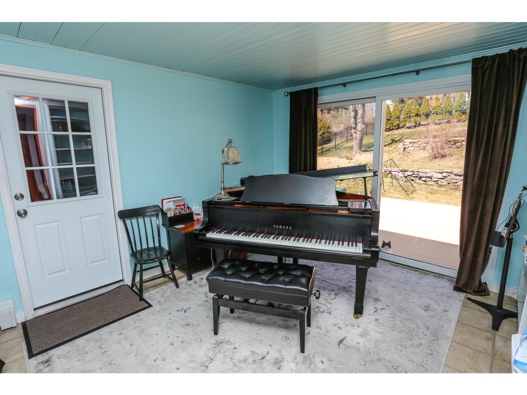 96 Kennard Road Manchester, NH 03104 - Photo 10 of 32