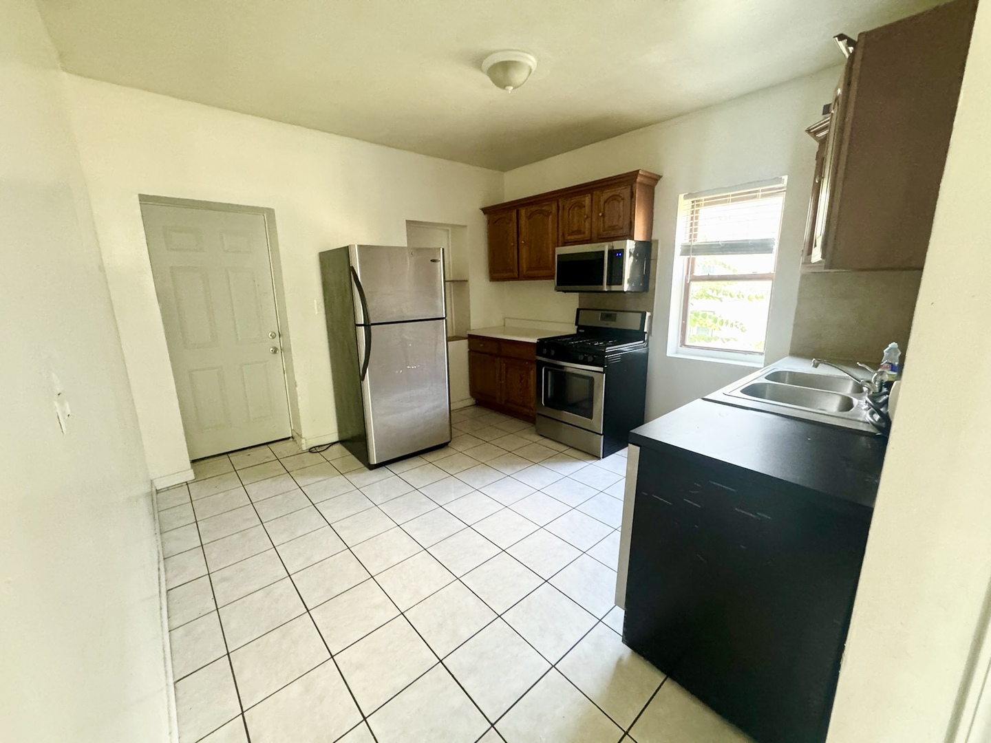 1250 North Springfield Avenue, Unit 1 Chicago, IL 60651 - Photo 6 of 9