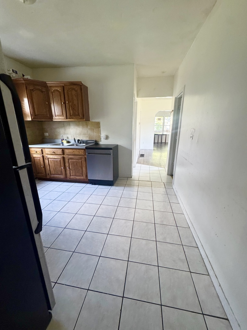 1250 North Springfield Avenue, Unit 1 Chicago, IL 60651 - Photo 7 of 9