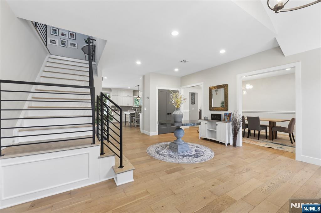 68 Serpentine Road Demarest, NJ 07627 - Photo 2 of 50