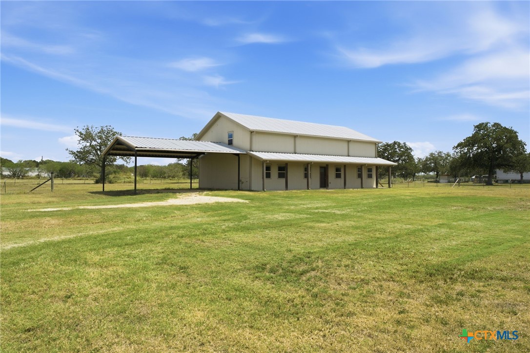 373 Cross Road Kingsbury, TX 78638 - Photo 1 of 27 Gallery Image 1