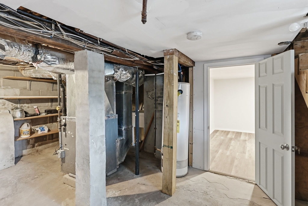 52 Lebanon Street Springfield, MA 01109 - Photo 36 of 42