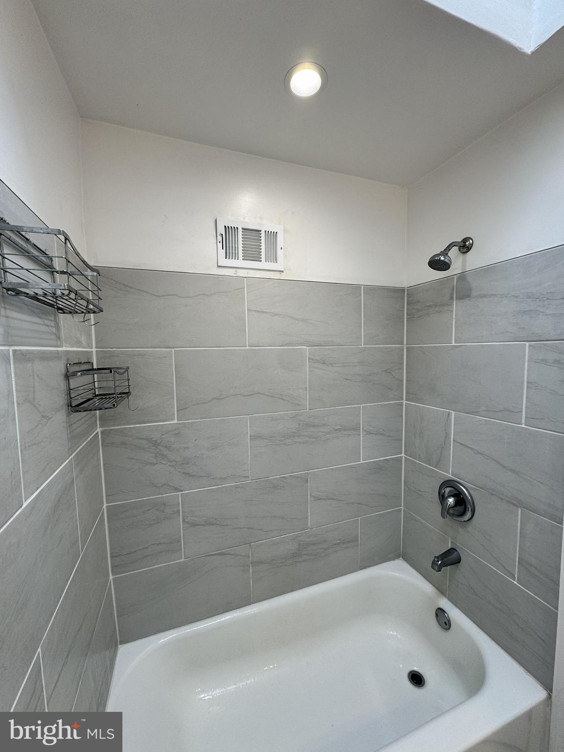 5099 Palmers Mill Road, Unit 2 Clifton Heights, PA 19018 - Photo 11 of 11 a bathroom with a bathtub