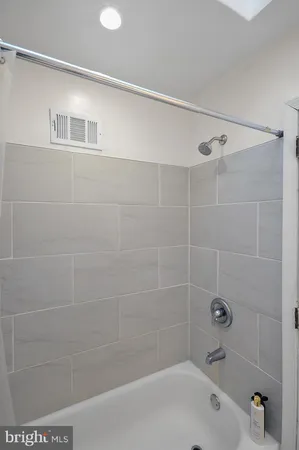 $1,600 | 5099 Palmers Mill Road, Unit 2, Clifton Heights, PA 19018