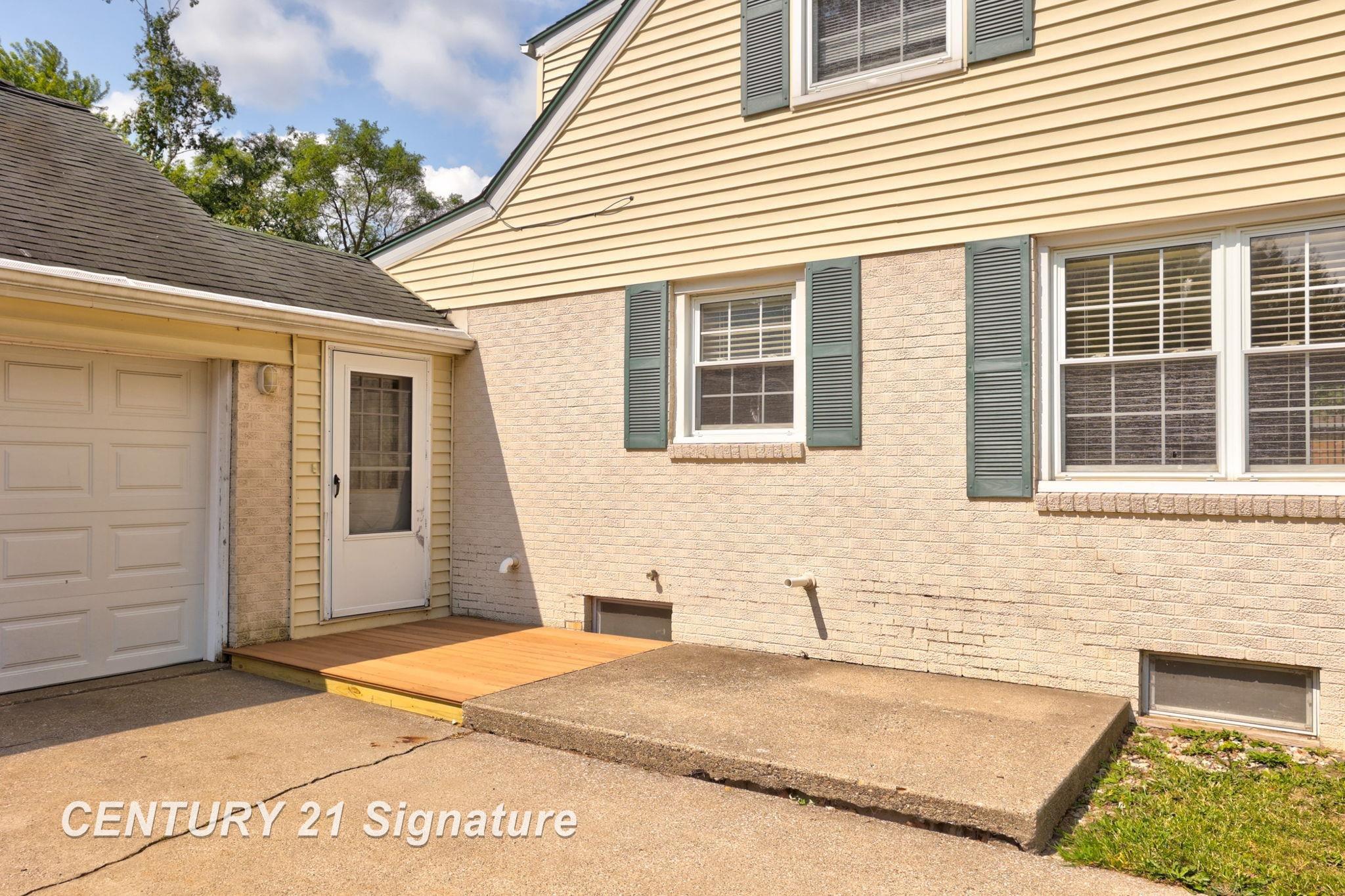 4095 Shattuck Road Saginaw, MI 48603 - Photo 6 of 67 Gallery Image 6