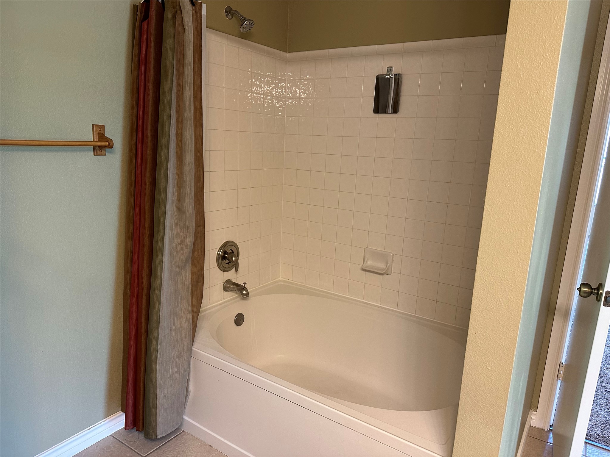 1101 Stillwell Ridge Cedar Park, TX 78613 - Photo 25 of 39 Primary bath - soaker tub / shower