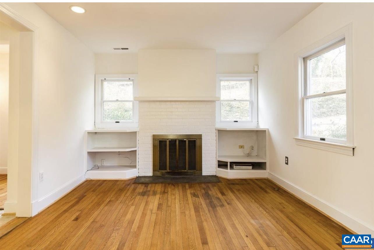 1718 Rugby Avenue Charlottesville, VA 22903 - Photo 3 of 17 Gallery Image 3