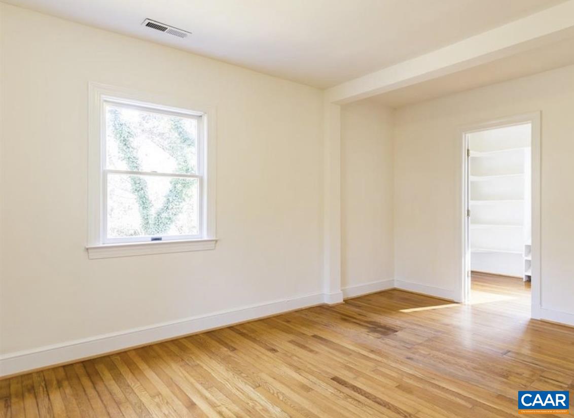 1718 Rugby Avenue Charlottesville, VA 22903 - Photo 8 of 17 Gallery Image 8