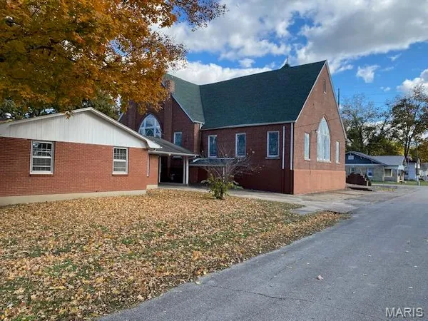 $299,000 | 202 Elm Street, Oran, MO 63771