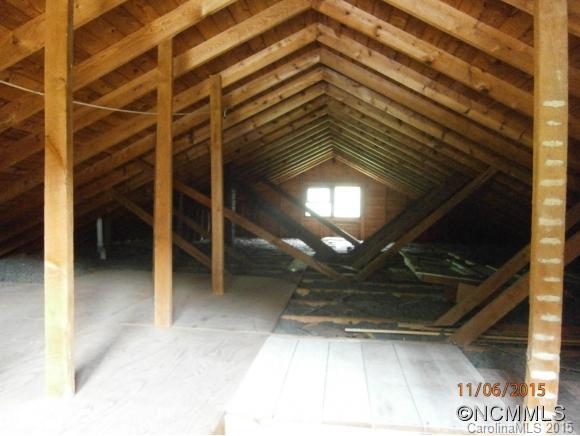 600 Wilson Branch Road Canton, NC 28716 - Photo 12 of 24 a view of entryway