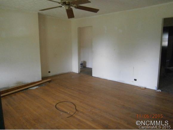 600 Wilson Branch Road Canton, NC 28716 - Photo 15 of 24 a view of a room with a ceiling fan