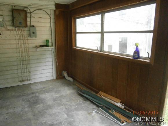 600 Wilson Branch Road Canton, NC 28716 - Photo 19 of 24 a view of an empty room and window