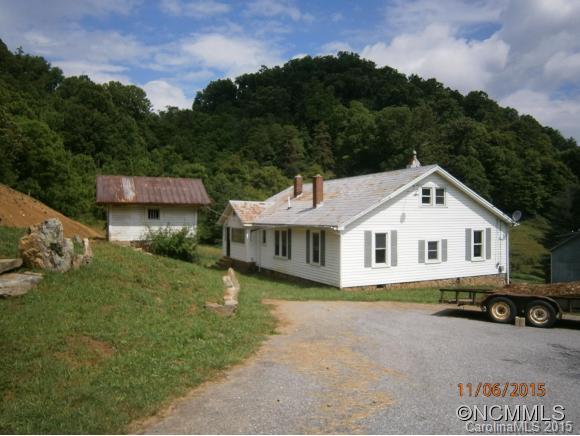 600 Wilson Branch Road Canton, NC 28716 - Photo 3 of 24 front view of a house with a yard