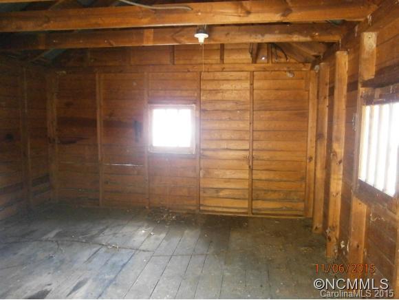 600 Wilson Branch Road Canton, NC 28716 - Photo 21 of 24 a view of a bathroom