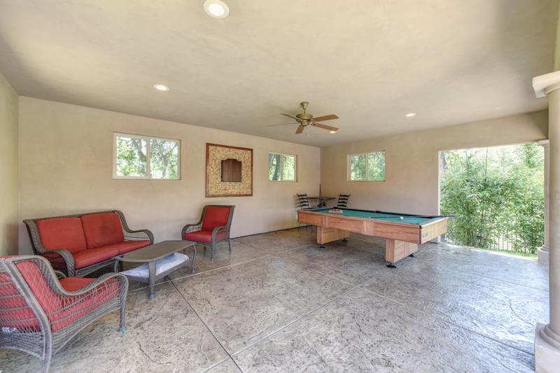 3164 Humphrey Road Loomis, CA 95650 - Photo 24 of 33 a living room with furniture and a window