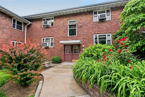 $225,000 | 10 Dehaven Drive, Unit 2E, Yonkers, NY 10703
