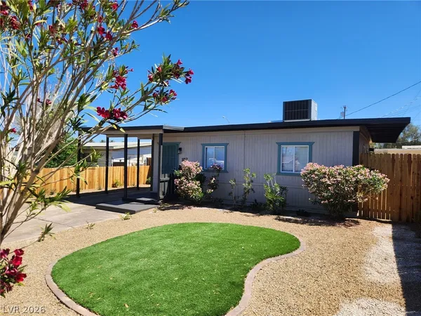 $1,700 | 107 Manganese Street, Henderson, NV 89015