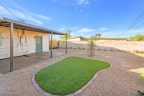 $1,700 | 107 Manganese Street, Henderson, NV 89015