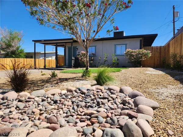$1,700 | 107 Manganese Street, Henderson, NV 89015