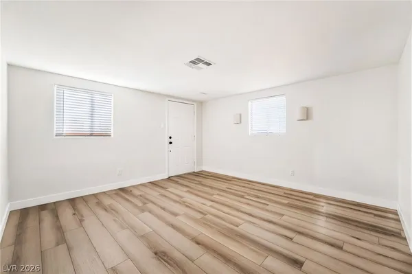 $1,700 | 107 Manganese Street, Henderson, NV 89015