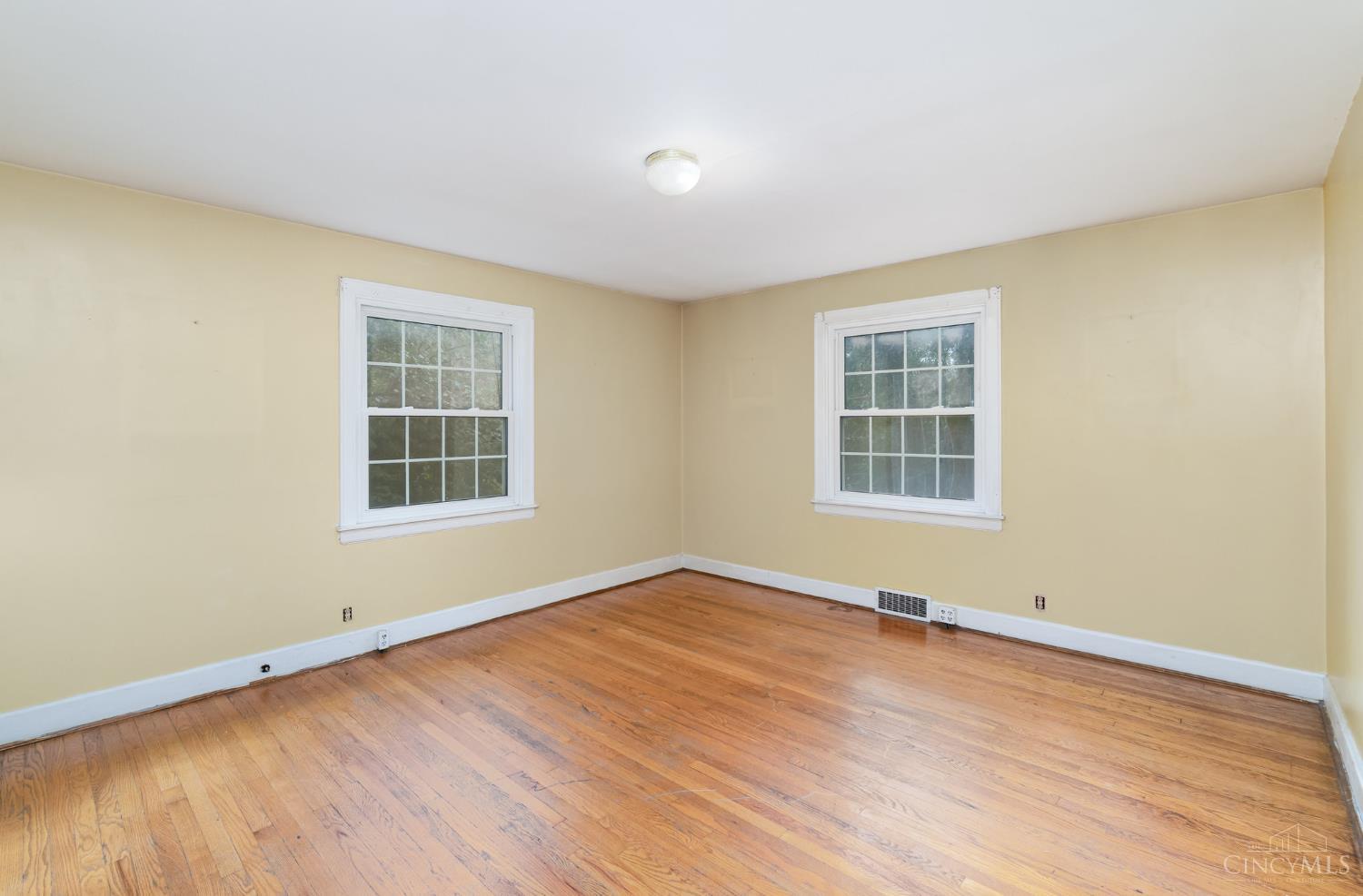 7620 Montgomery Road Cincinnati, OH 45236 - Photo 9 of 26 Gallery Image 9