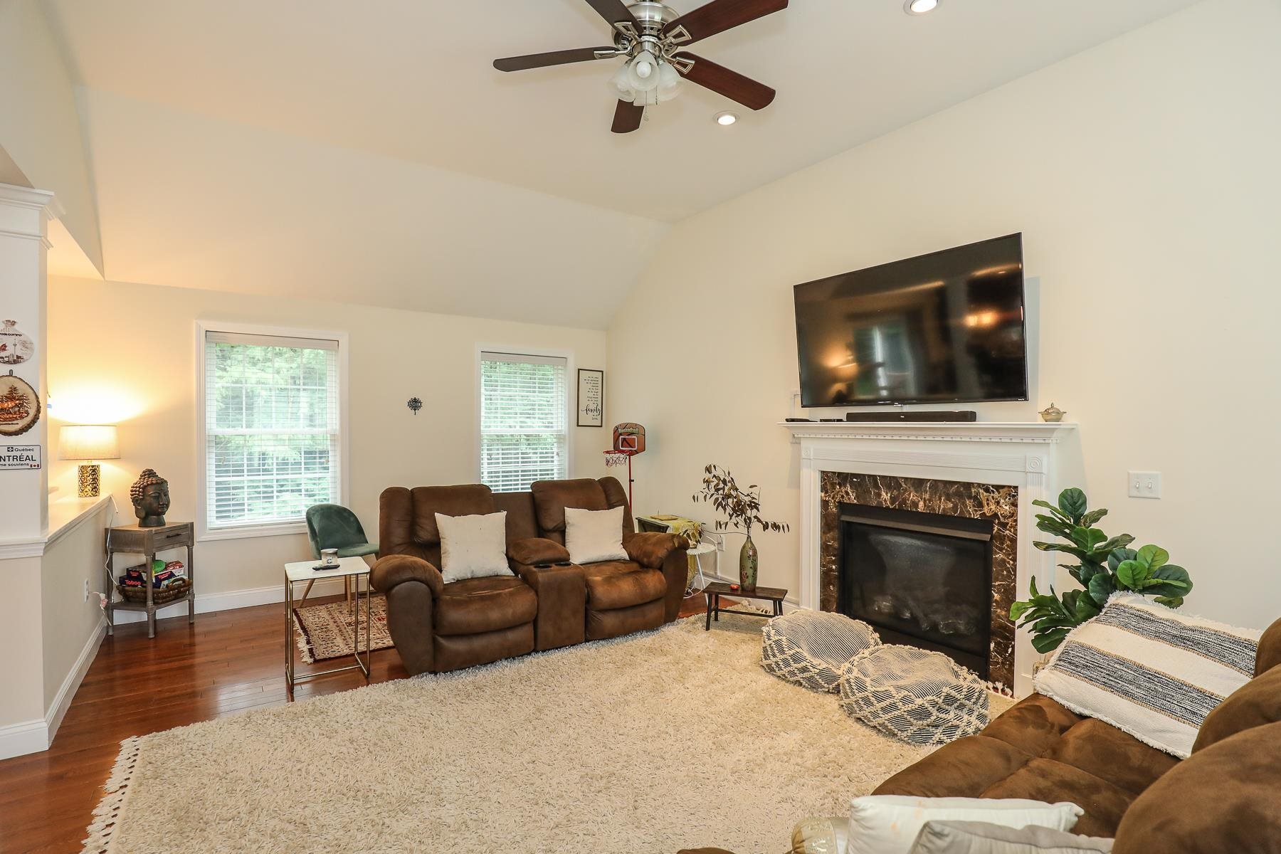 192 Litchfield Road Londonderry, NH 03053 - Photo 11 of 38