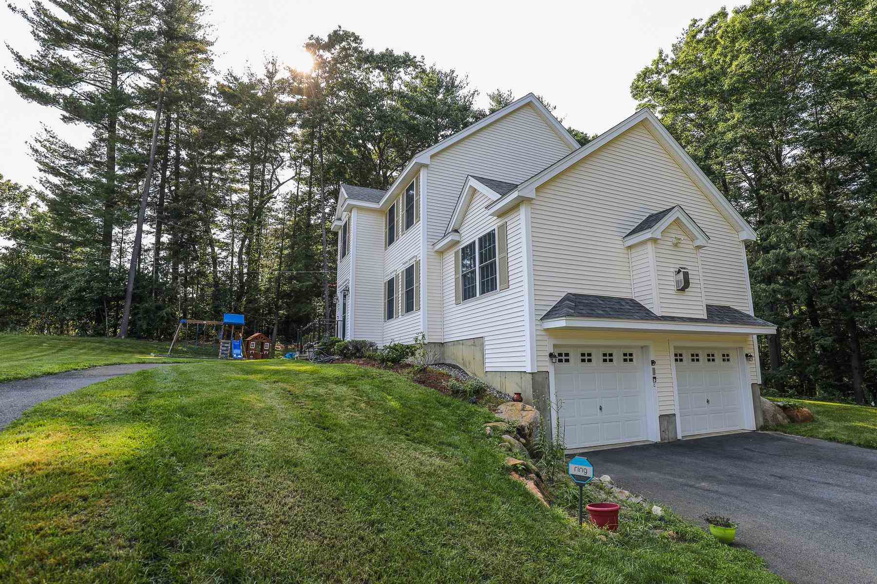 192 Litchfield Road Londonderry, NH 03053 - Photo 4 of 38