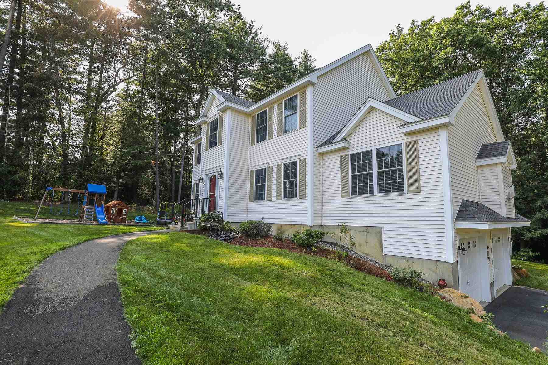 192 Litchfield Road Londonderry, NH 03053 - Photo 33 of 38