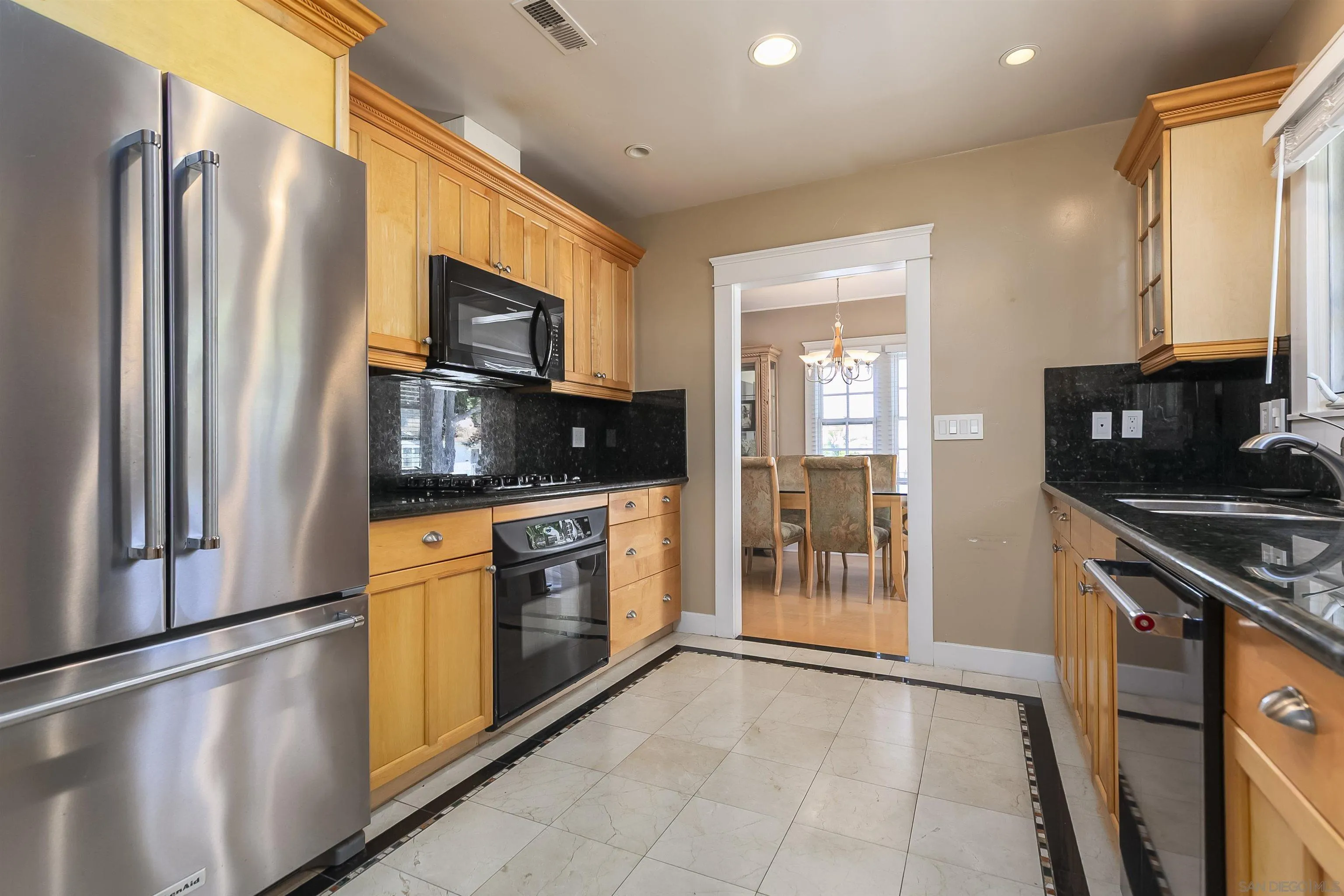 2544 Juan Street San Diego, CA 92110 - Photo 5 of 54